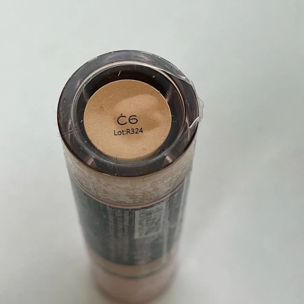 Makeup Revolution 💚 Conceal & Define -C6 NIP